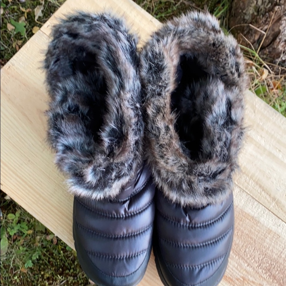 The North Face ThermoBall 11 Quilted Winter Boots - Picture 11 of 11